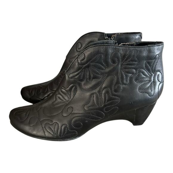 PIKOLINOS Black Ankle Boots with Floral Stitching - Picture 3 of 7